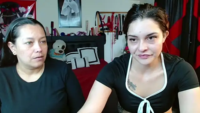Snapshot of Marilynselxoveanalhard chatting on June 2026 01:48:01 PM Marilynselxoveanalhard online show from June 2026 01:48:01 PM