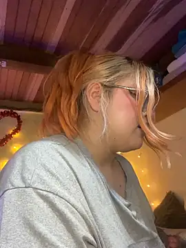 SophiaWeestt99 online show from February 2026 03:05:01 AM