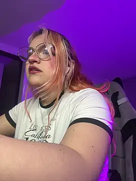 SophiaWeestt99 online show from July 2026 02:14:01 AM