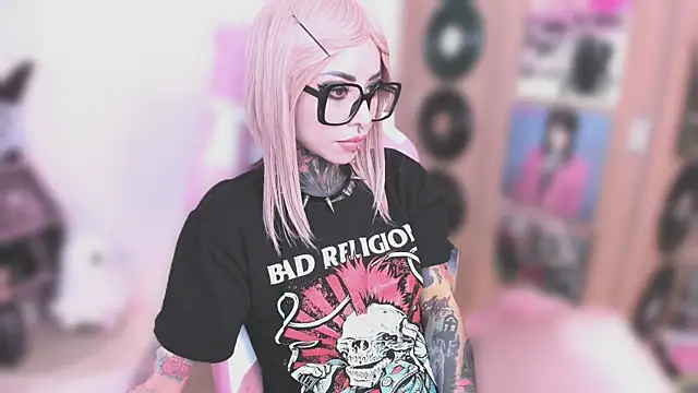 NikkiRamone online show from January 2026 11:34:02 AM