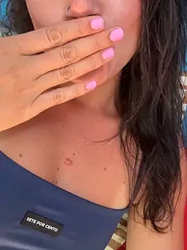 BetinaSoares online show from December 2025 05:39:02 PM