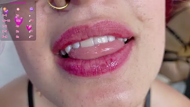 luccycollins  online show from February 2025 05:19:02 PM