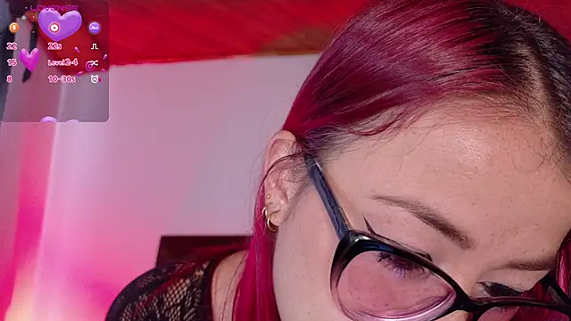 luccycollins  online show from September 2025 02:49:02 PM