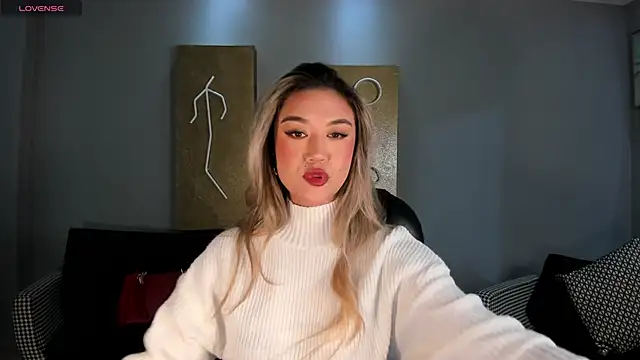 RebeccaHudson online show from March 2026 07:50:01 PM