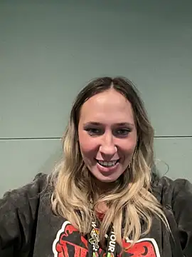 Snapshot of M1ssyk1ssy chatting on December 2024 05:13:01 PM M1ssyk1ssy online show from December 2024 05:13:01 PM