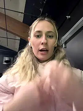 Snapshot of M1ssyk1ssy chatting on December 2025 12:15:02 AM M1ssyk1ssy online show from December 2025 12:15:02 AM