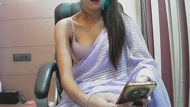 collage hoty online show from September 2025 05:13:02 PM