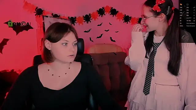 nikole kitt online show from October 2025 07:35:02 PM