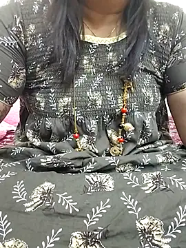 gaurika18 online show from October 2025 10:47:02 PM