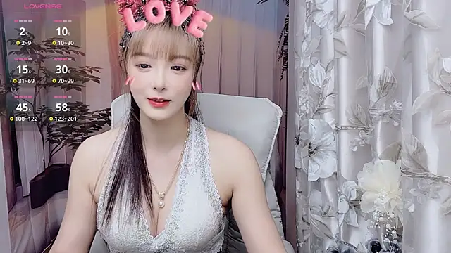NINIbaby-99 online show from May 2026 04:05:02 PM