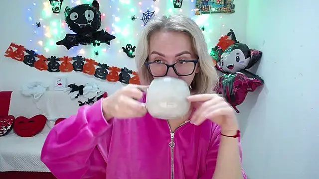 VasilisaSii online show from October 2025 05:10:02 AM