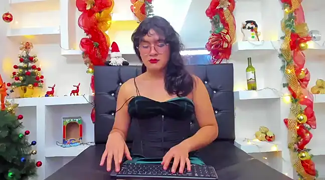 Elith Berry69 online show from December 2024 09:09:02 PM