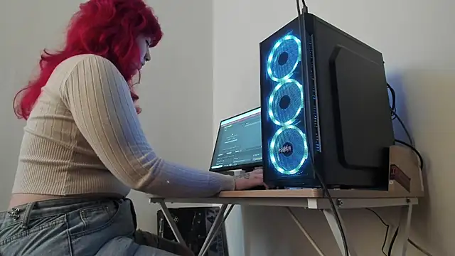 Whitekitty-exe online show from February 2025 06:40:02 PM