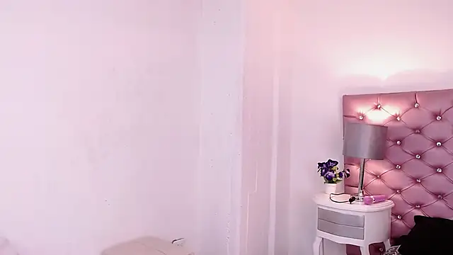 Snapshot of Angie99_gh chatting on February 2025 04:52:01 AM Angie99 gh online show from February 2025 04:52:01 AM