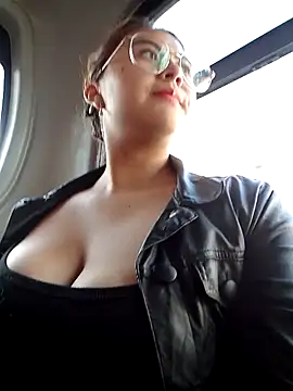 lara moon25 online show from September 2025 09:09:01 PM