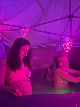 NovaLove2002 online show from February 2026 04:38:01 AM