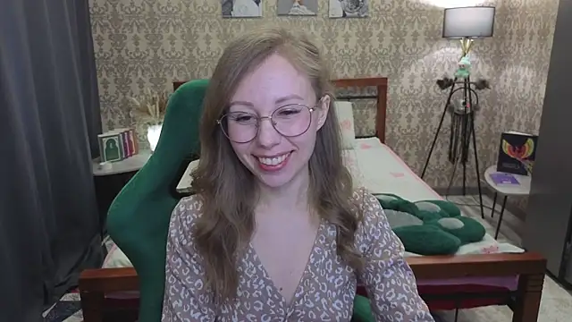 Lill Mary online show from April 2026 03:34:01 AM