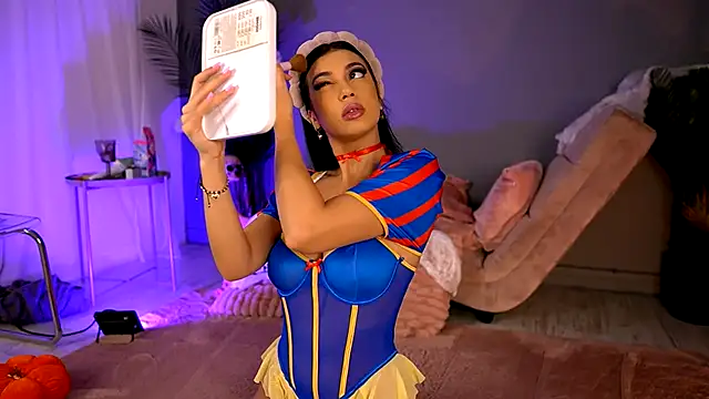 BetsyGonzale online show from October 2025 05:08:01 AM