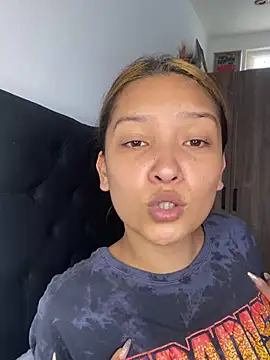 baby lizy online show from January 2025 07:21:01 PM