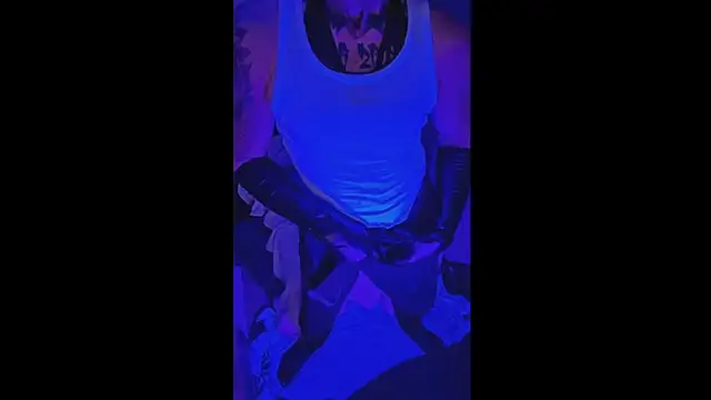 Snapshot of LuggiJack chatting on November 2025 03:11:02 PM LuggiJack online show from November 2025 03:11:02 PM