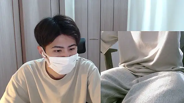 Snapshot of ryota_kkk chatting on April 2026 11:03:02 AM ryota kkk online show from April 2026 11:03:02 AM