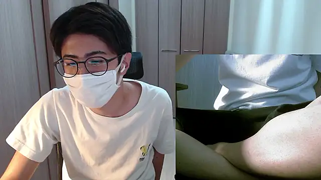 Snapshot of ryota_kkk chatting on May 2026 03:20:02 PM ryota kkk online show from May 2026 03:20:02 PM