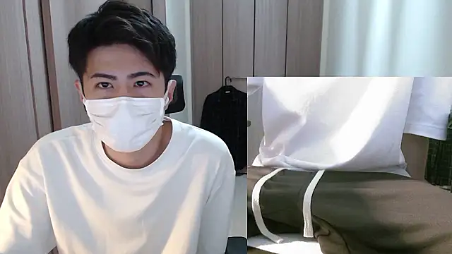 Snapshot of ryota_kkk chatting on May 2026 12:55:02 PM ryota kkk online show from May 2026 12:55:02 PM