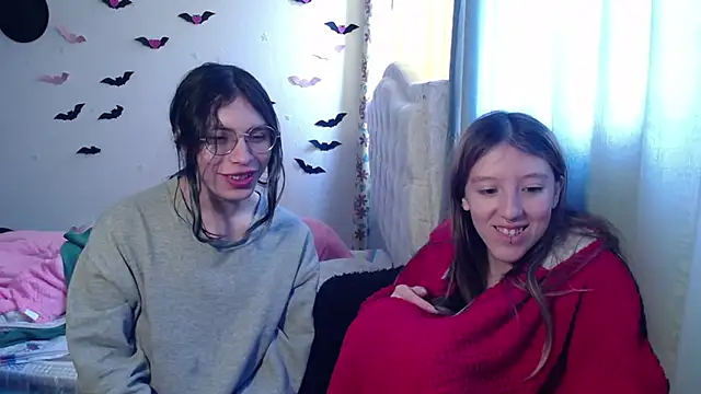 Snapshot of BRIAR_AND_BLAIR chatting on October 2025 02:14:01 PM BRIAR AND BLAIR online show from October 2025 02:14:01 PM