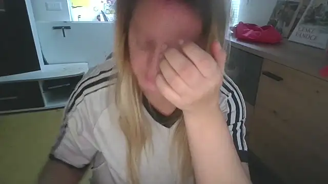 Meliss Official9 online show from November 2025 09:31:01 AM