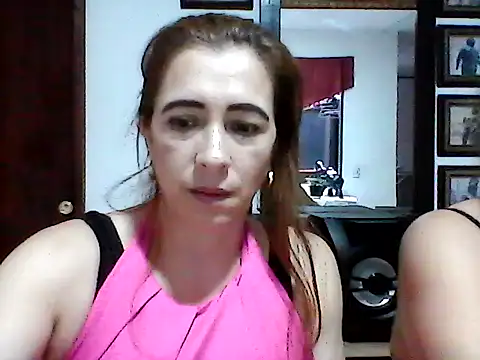 Snapshot of karlabarrera chatting on September 2025 07:14:02 PM karlabarrera online show from September 2025 07:14:02 PM