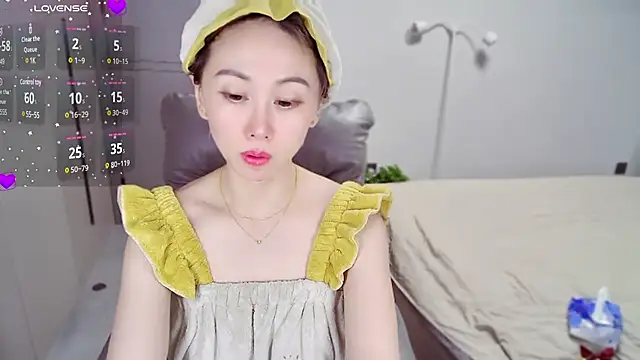 Xiaoyu-G online show from February 2025 11:10:01 AM