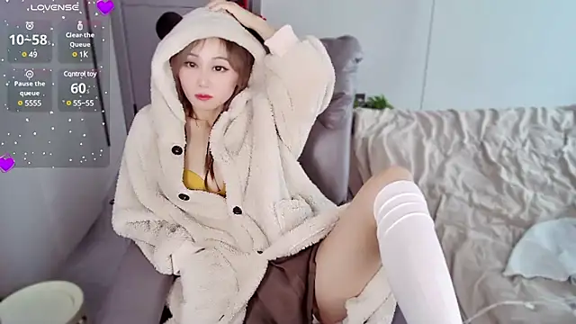 Xiaoyu-G online show from March 2025 08:16:01 AM