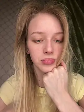 Evvie Summn1 online show from February 2026 02:37:02 PM