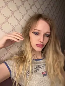 Evvie Summn1 online show from April 2026 02:15:01 PM