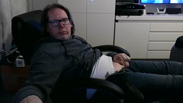 Snapshot of VSteph chatting on April 2026 07:55:02 PM VSteph online show from April 2026 07:55:02 PM