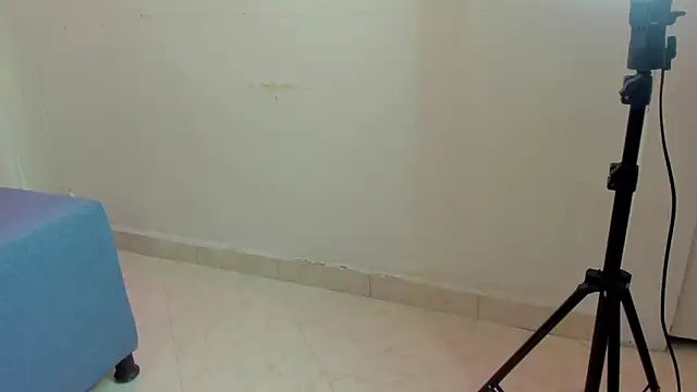 Itsme Daniela online show from December 2024 03:30:01 PM