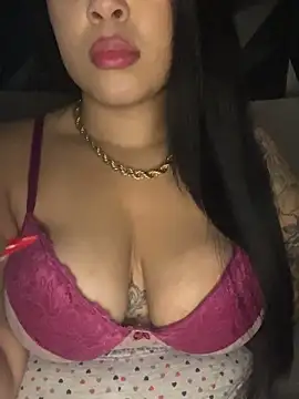 debiigg online show from December 2024 01:13:01 AM