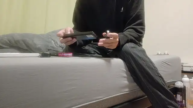 Snapshot of UKI06 chatting on November 2025 12:26:01 PM UKI06 online show from November 2025 12:26:01 PM