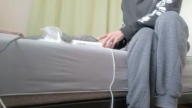 Snapshot of UKI06 chatting on November 2025 04:34:02 AM UKI06 online show from November 2025 04:34:02 AM