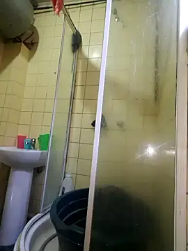 Polygamist online show from October 2025 05:31:01 AM