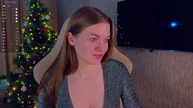 Snapshot of Lovella_Lips chatting on December 2024 04:37:01 PM Lovella Lips online show from December 2024 04:37:01 PM