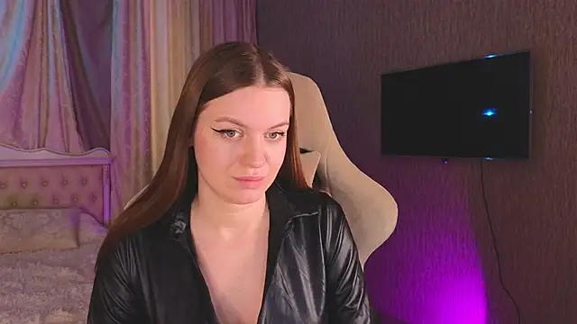 Snapshot of Lovella_Lips chatting on January 2025 10:27:02 AM Lovella Lips online show from January 2025 10:27:02 AM