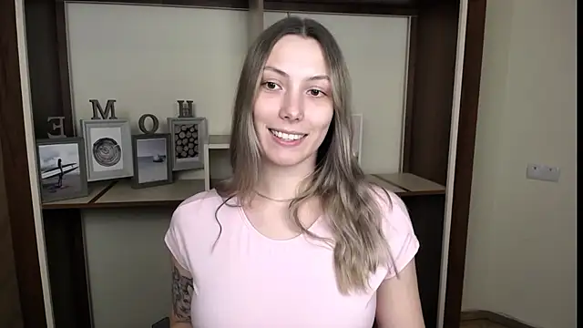 Snapshot of VanessaMay_ chatting on March 2026 05:41:02 PM VanessaMay online show from March 2026 05:41:02 PM