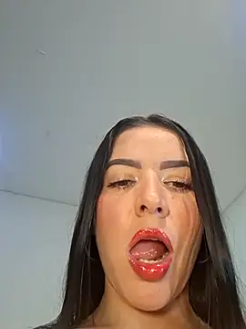 Snapshot of Anal_Luucia chatting on April 2026 12:07:01 PM Anal Luucia online show from April 2026 12:07:01 PM