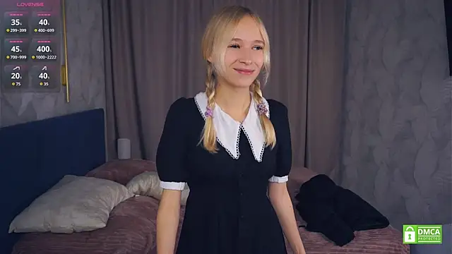 LynetBurby online show from September 2025 02:54:01 PM