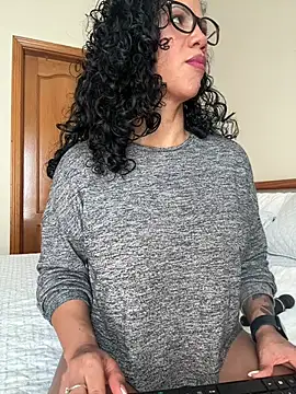 Snapshot of soli-lov chatting on February 2025 12:54:02 PM soli-lov online show from February 2025 12:54:02 PM