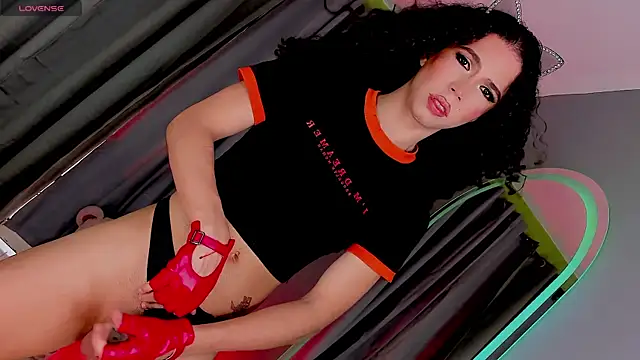 gatitavenecis online show from December 2024 01:28:01 PM