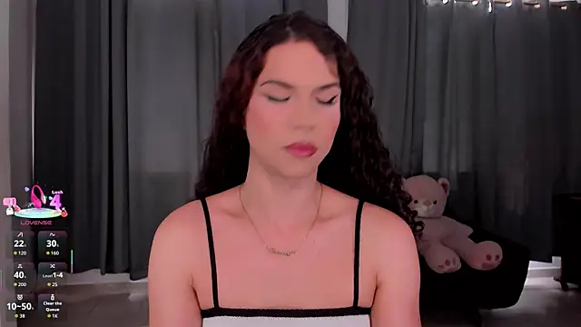 Snapshot of gatitavenecis chatting on June 2026 04:33:01 PM gatitavenecis online show from June 2026 04:33:01 PM