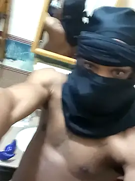 MaskOn DOut online show from October 2025 05:10:01 AM