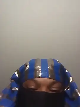 MaskOn DOut online show from December 2025 05:16:01 AM